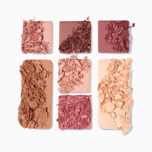 Charlotte Tilbury Instant Look in a Palette - Picture 3 of 7